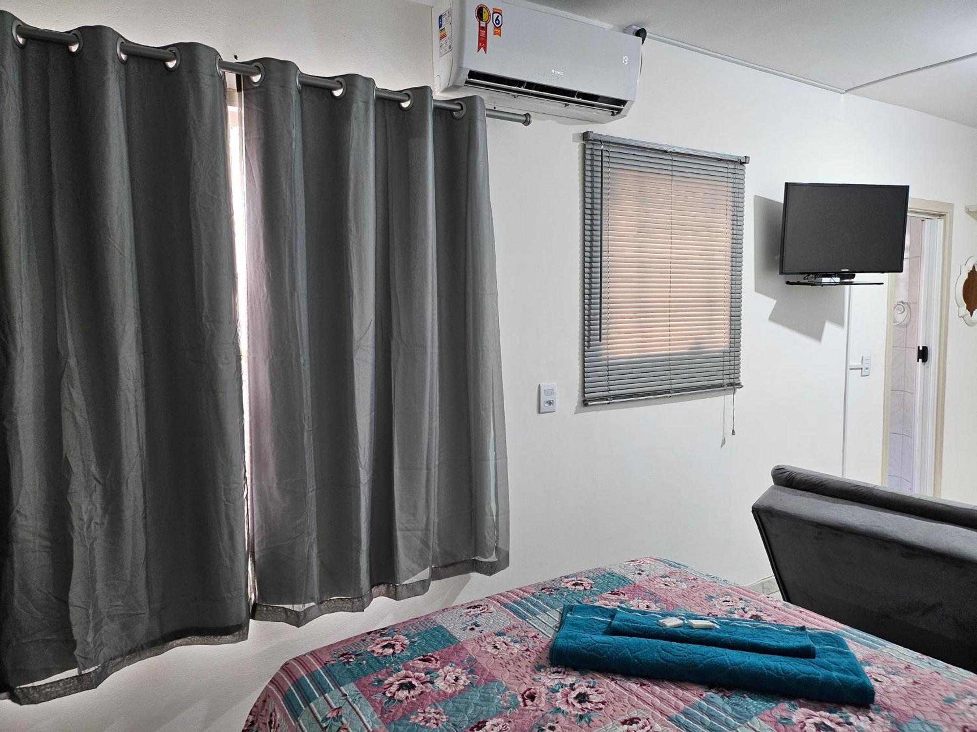 Consulado Americano Apartamento 50 Metros Da Entrada Para Visto Consulado Eua Porto Alegre Com Garagem Ngoại thất bức ảnh